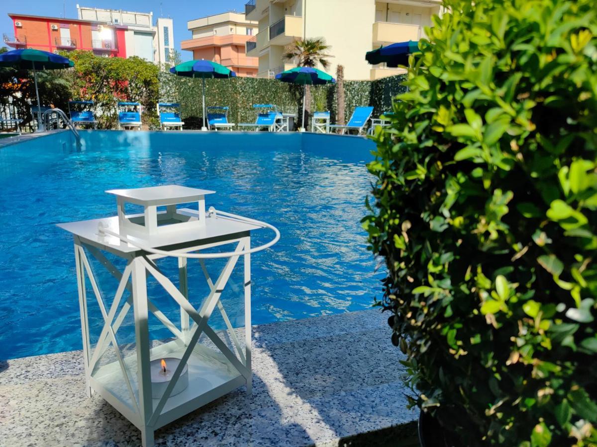 Club Hotel Residence Cesenatico Exteriér fotografie