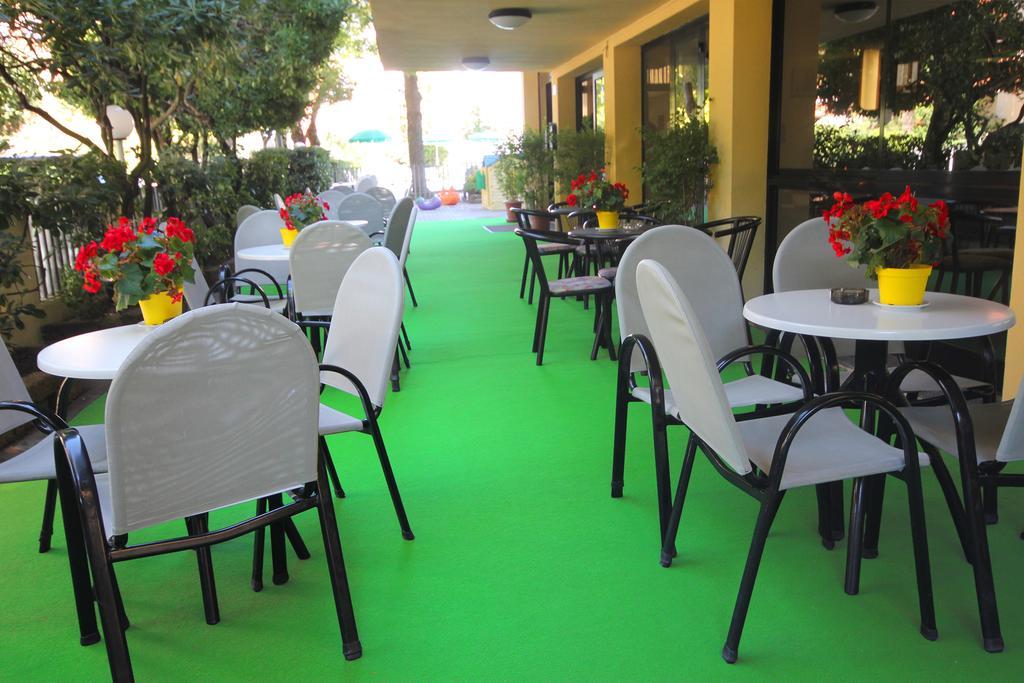 Club Hotel Residence Cesenatico Exteriér fotografie