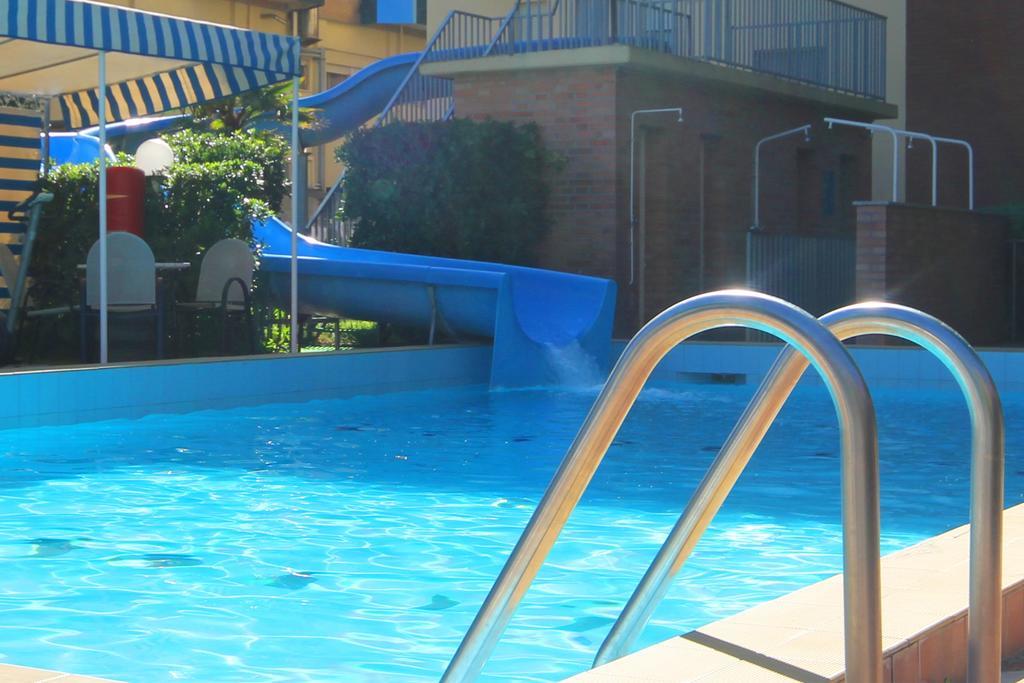 Club Hotel Residence Cesenatico Exteriér fotografie