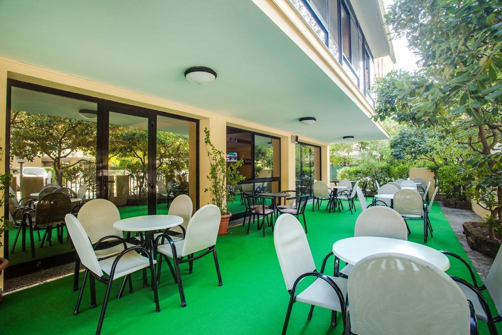 Club Hotel Residence Cesenatico Exteriér fotografie